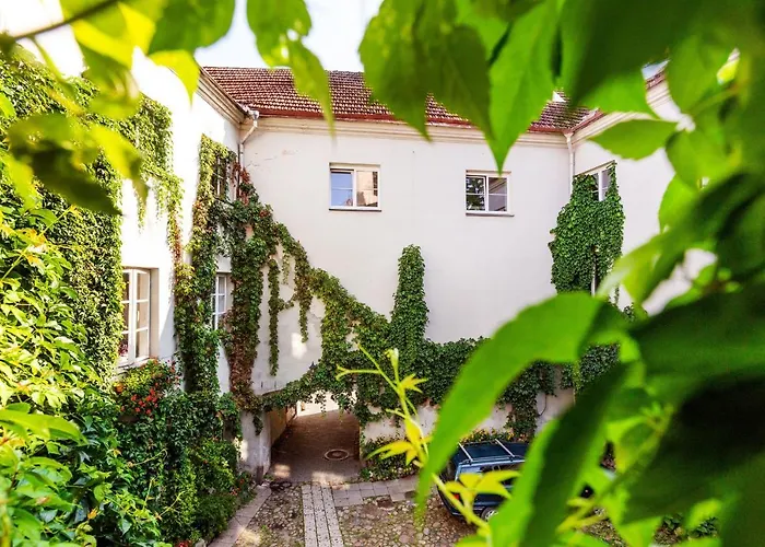 Classic Old Town Next To The Gates Of Dawn 아파트